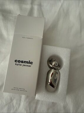 Kylie Jenner Cosmic Silver Bottle Keyring - Shiny Silver Accent